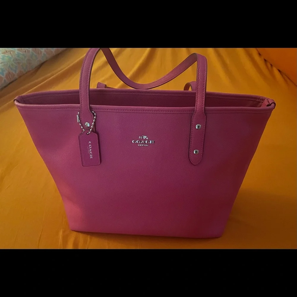 Coach tote and wallet set. Smoke free home. - Picture 1 of 9